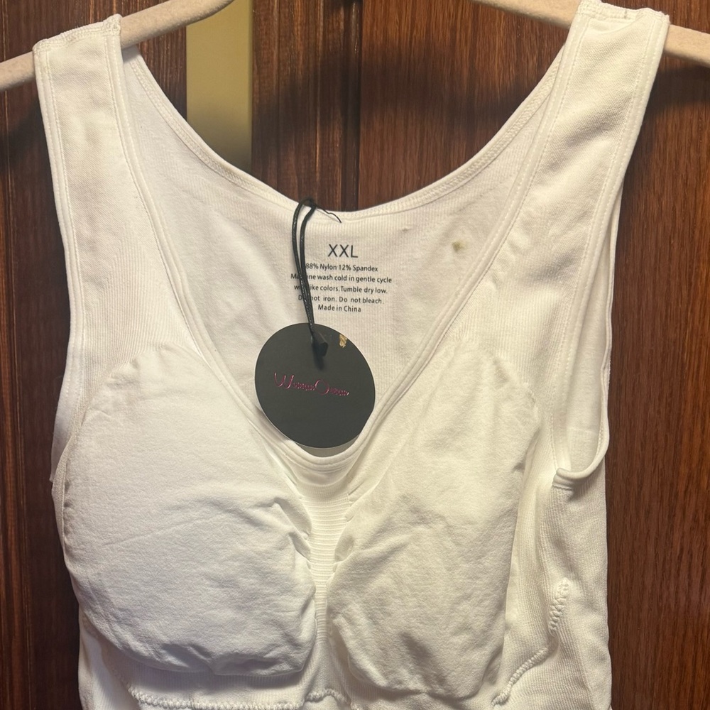 - Woman’s Ocean NWT shaping tank XXL